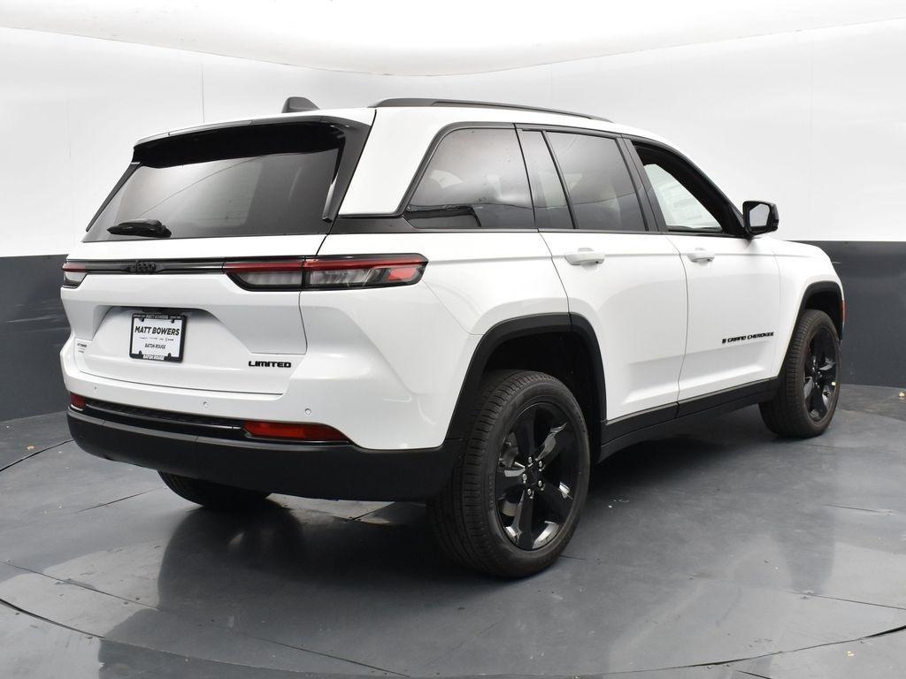 new 2025 Jeep Grand Cherokee car, priced at $40,940