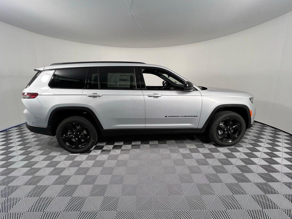 new 2025 Jeep Grand Cherokee L car, priced at $41,593