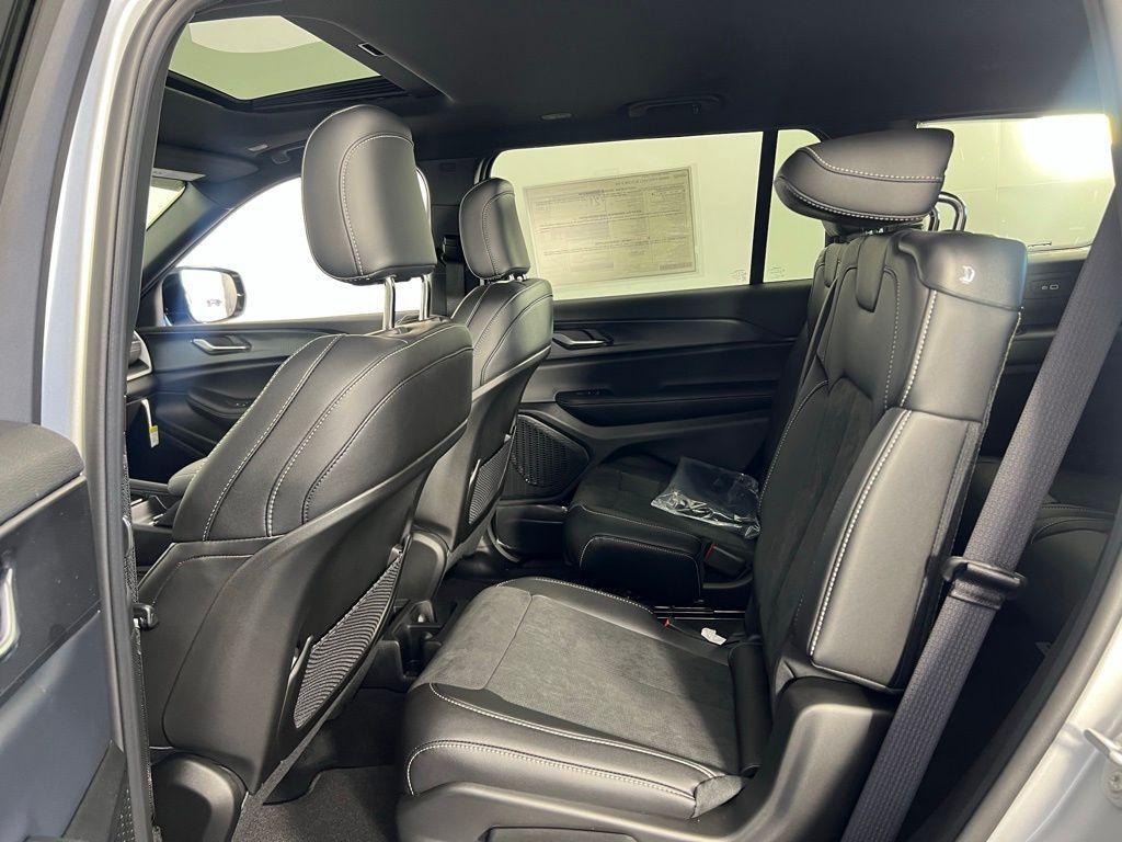 new 2025 Jeep Grand Cherokee L car, priced at $37,593