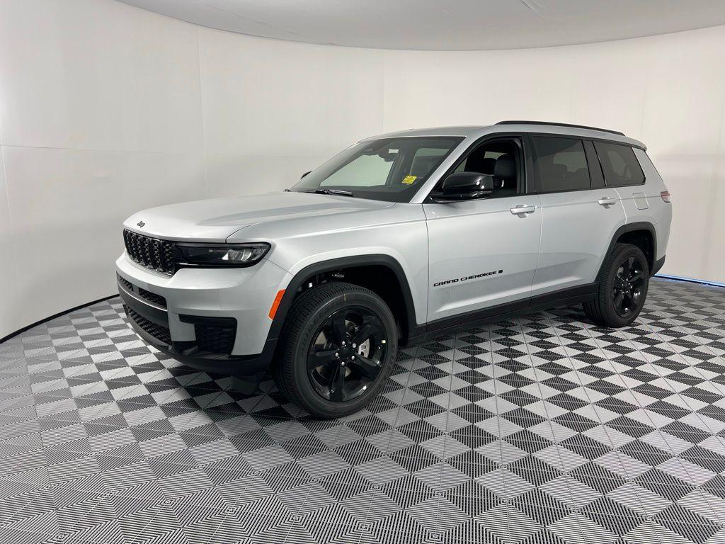 new 2025 Jeep Grand Cherokee L car, priced at $42,093