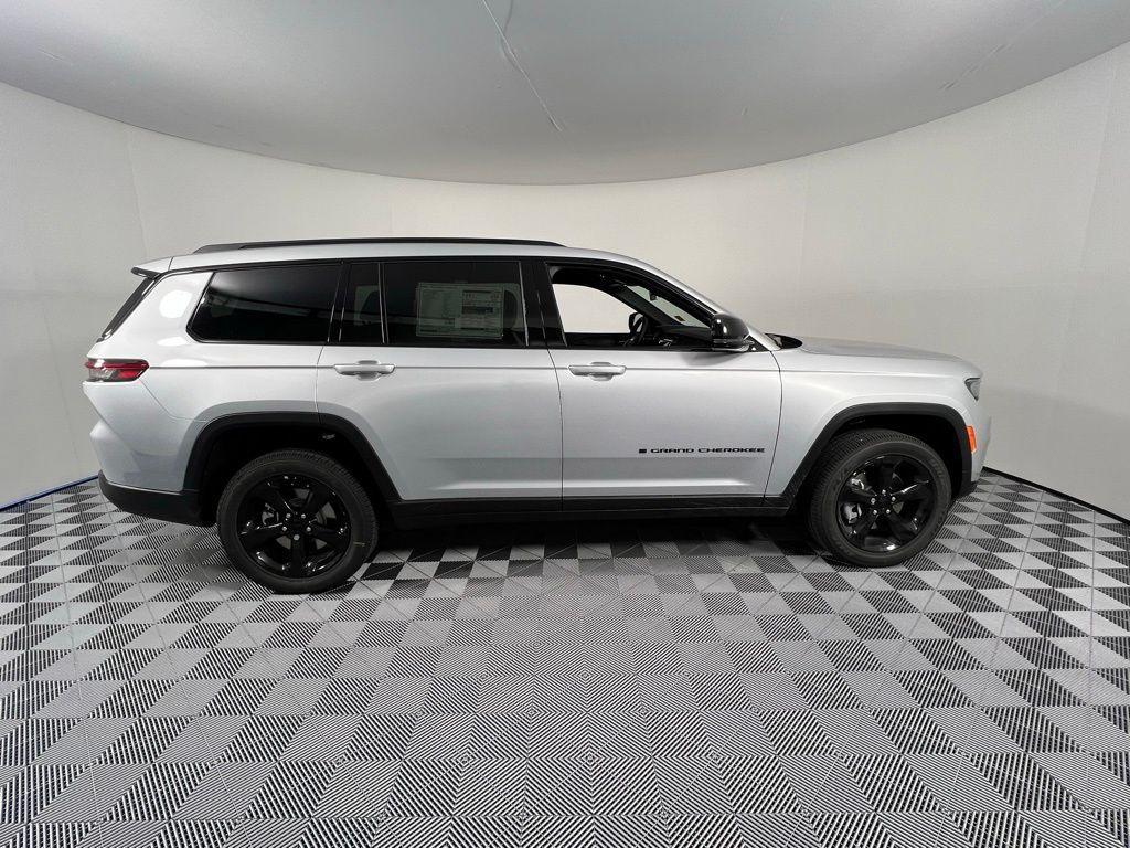 new 2025 Jeep Grand Cherokee L car, priced at $37,593