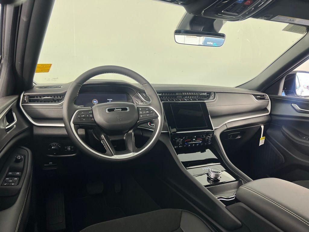 new 2025 Jeep Grand Cherokee L car, priced at $37,593