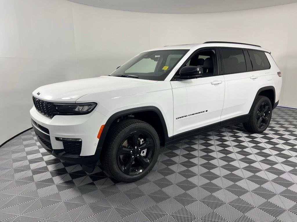 new 2025 Jeep Grand Cherokee L car, priced at $41,888