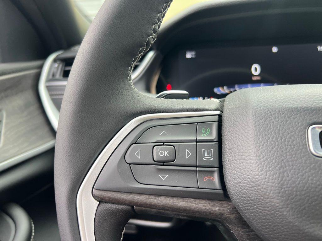 new 2025 Jeep Grand Cherokee L car, priced at $41,888