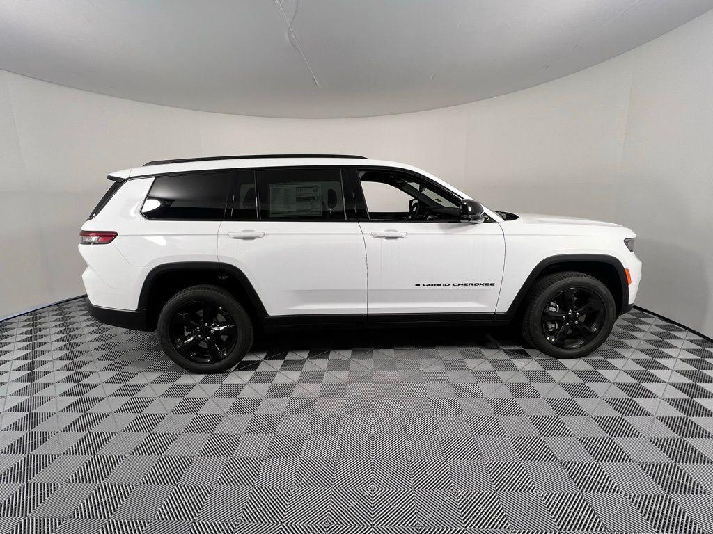 new 2025 Jeep Grand Cherokee L car, priced at $45,888