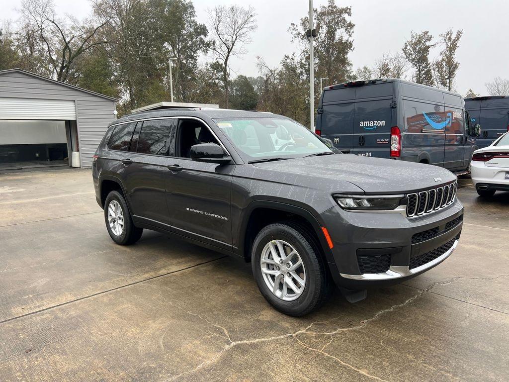 new 2025 Jeep Grand Cherokee L car, priced at $33,720