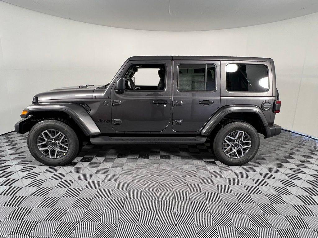 new 2025 Jeep Wrangler car, priced at $44,215