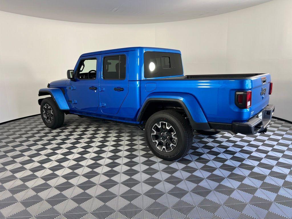 new 2025 Jeep Gladiator car, priced at $46,750