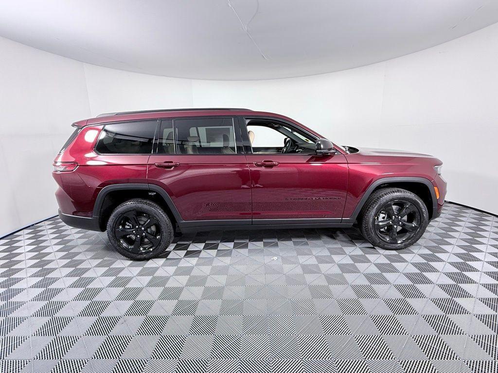 new 2025 Jeep Grand Cherokee L car, priced at $43,720