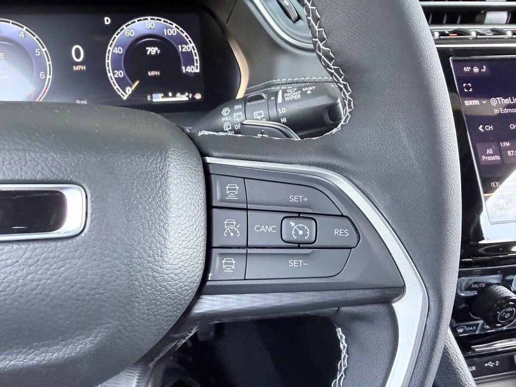 new 2025 Jeep Grand Cherokee car, priced at $38,170