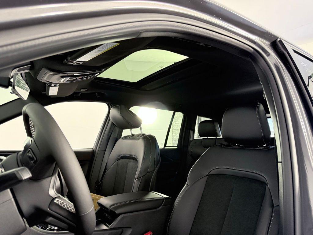 new 2025 Jeep Grand Cherokee car, priced at $46,375