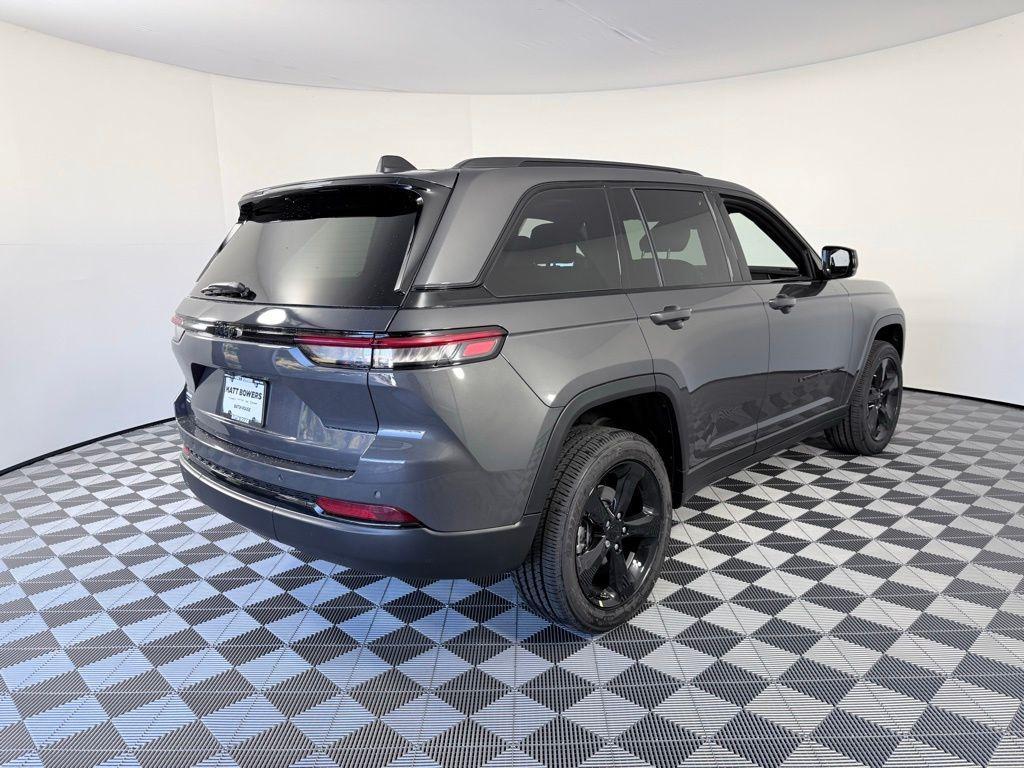 new 2025 Jeep Grand Cherokee car, priced at $46,375