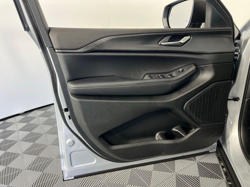 new 2025 Jeep Grand Cherokee L car, priced at $34,848
