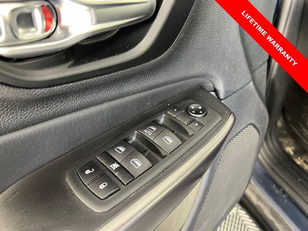 used 2020 Jeep Cherokee car, priced at $14,965