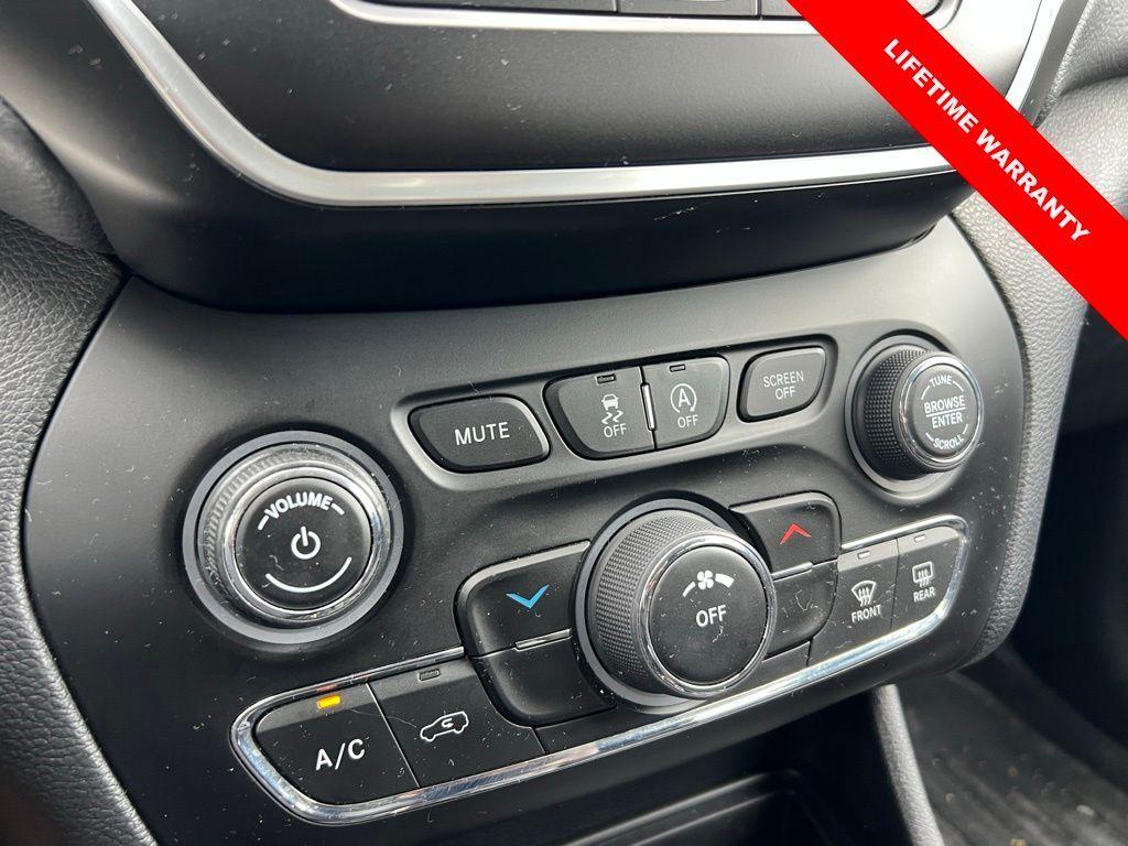 used 2020 Jeep Cherokee car, priced at $14,965