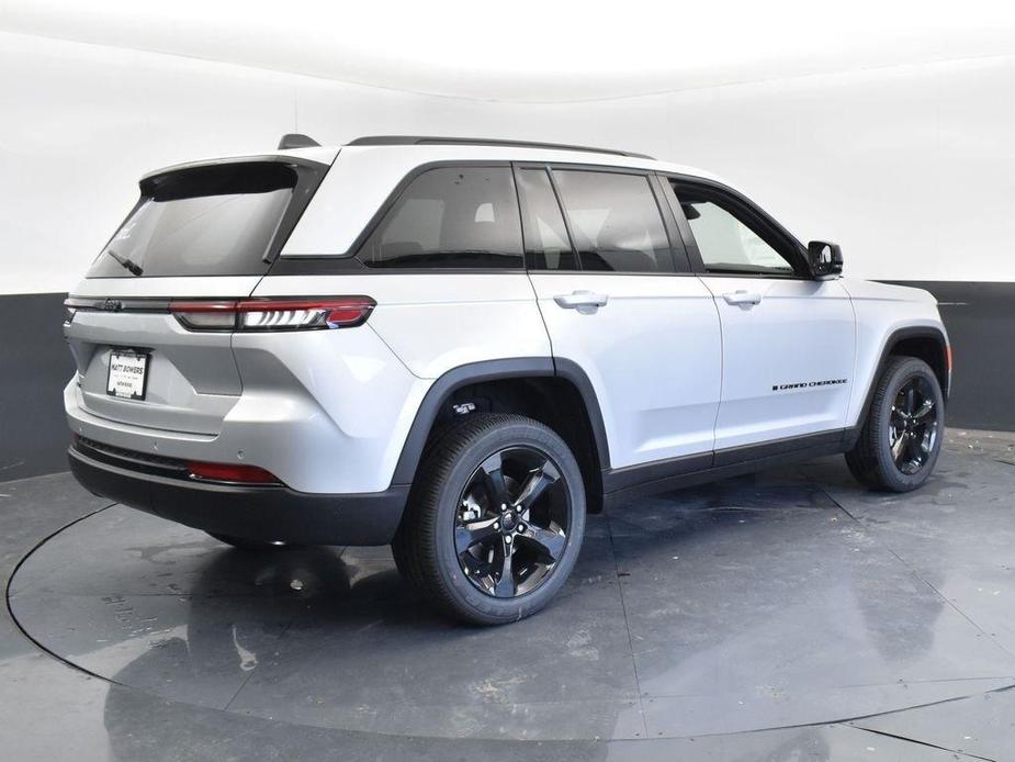 new 2024 Jeep Grand Cherokee car, priced at $36,175