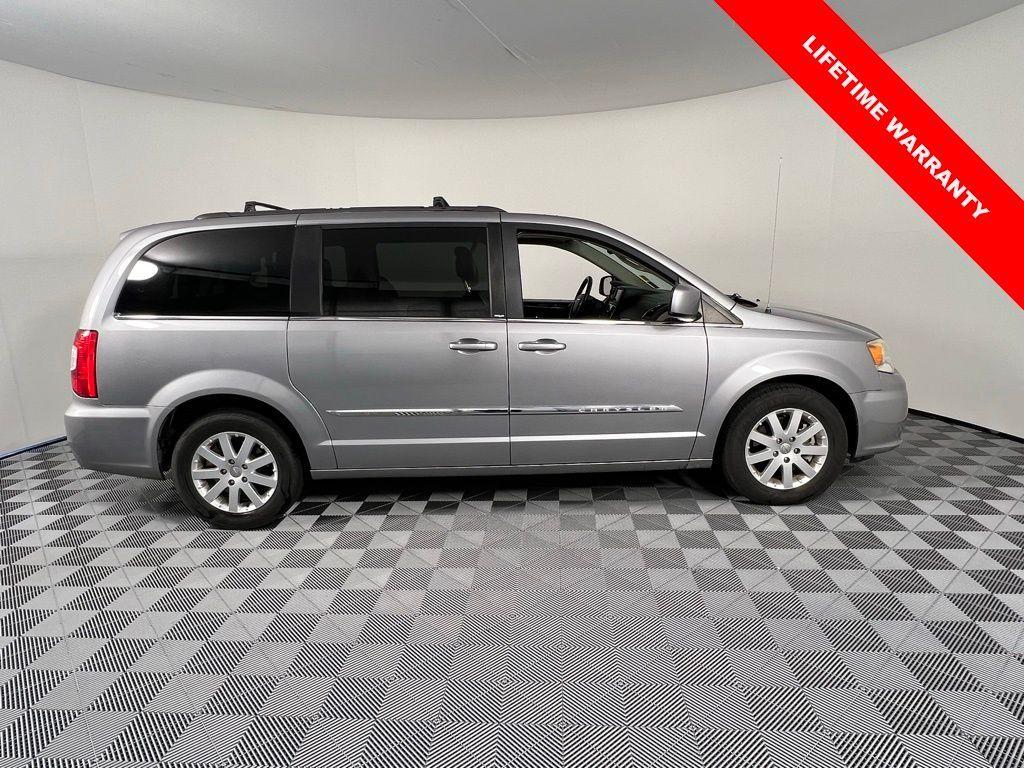 used 2013 Chrysler Town & Country car