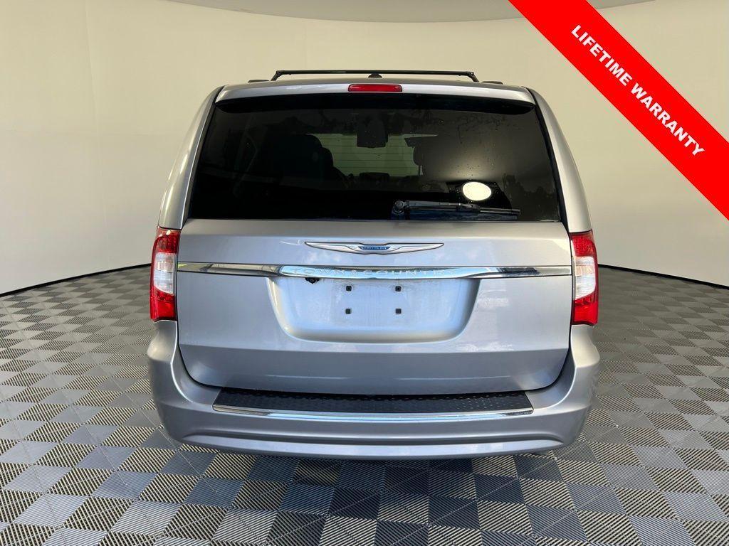 used 2013 Chrysler Town & Country car