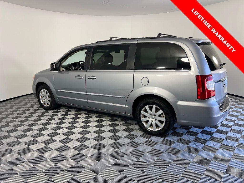 used 2013 Chrysler Town & Country car