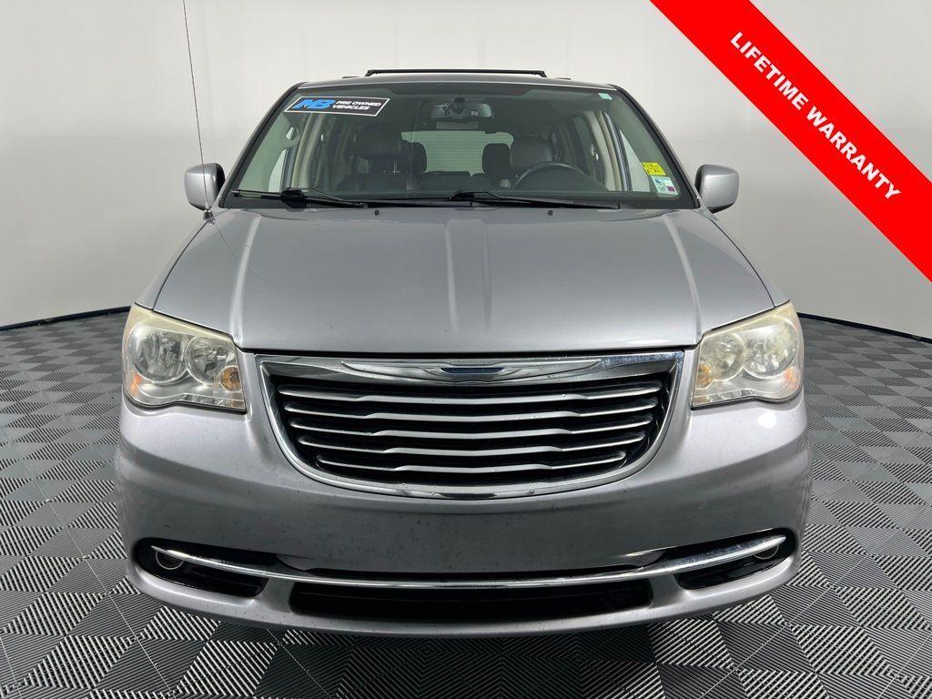 used 2013 Chrysler Town & Country car