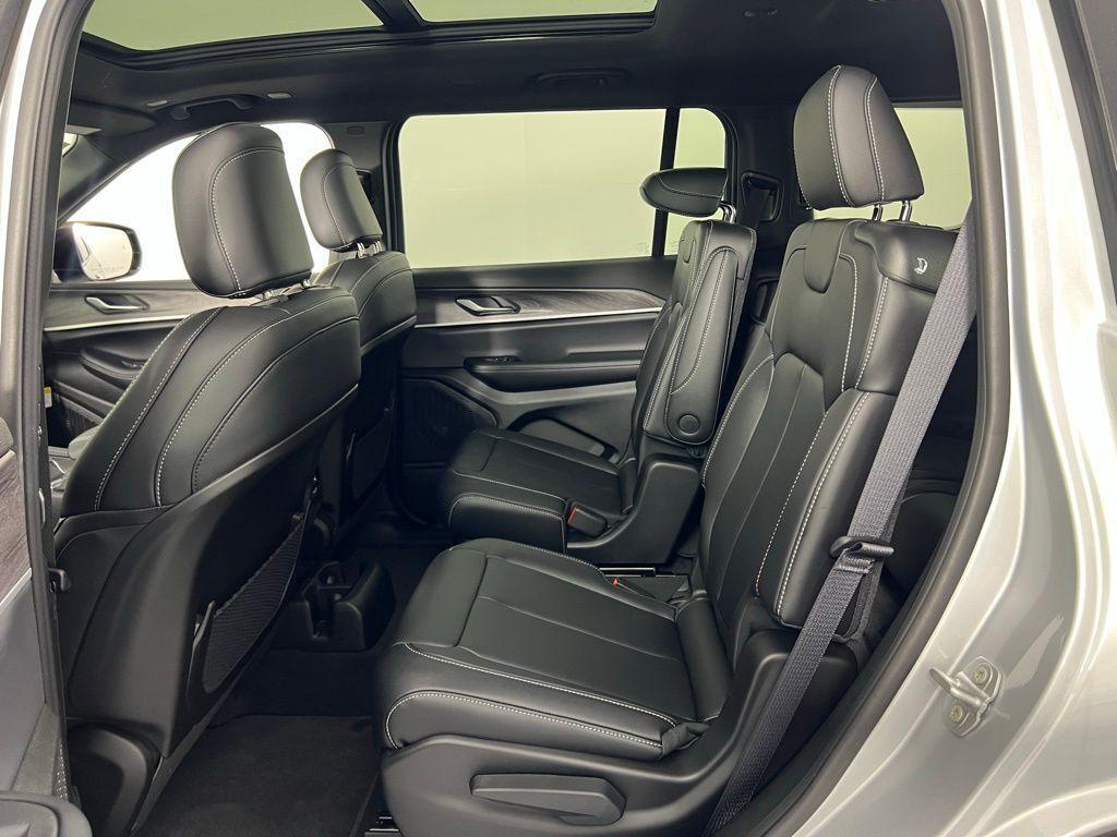 new 2025 Jeep Grand Cherokee L car, priced at $43,058
