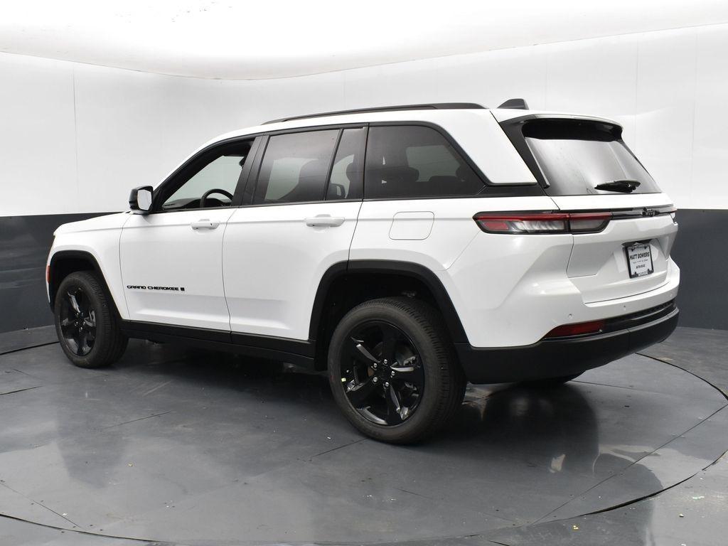 new 2025 Jeep Grand Cherokee car, priced at $35,580