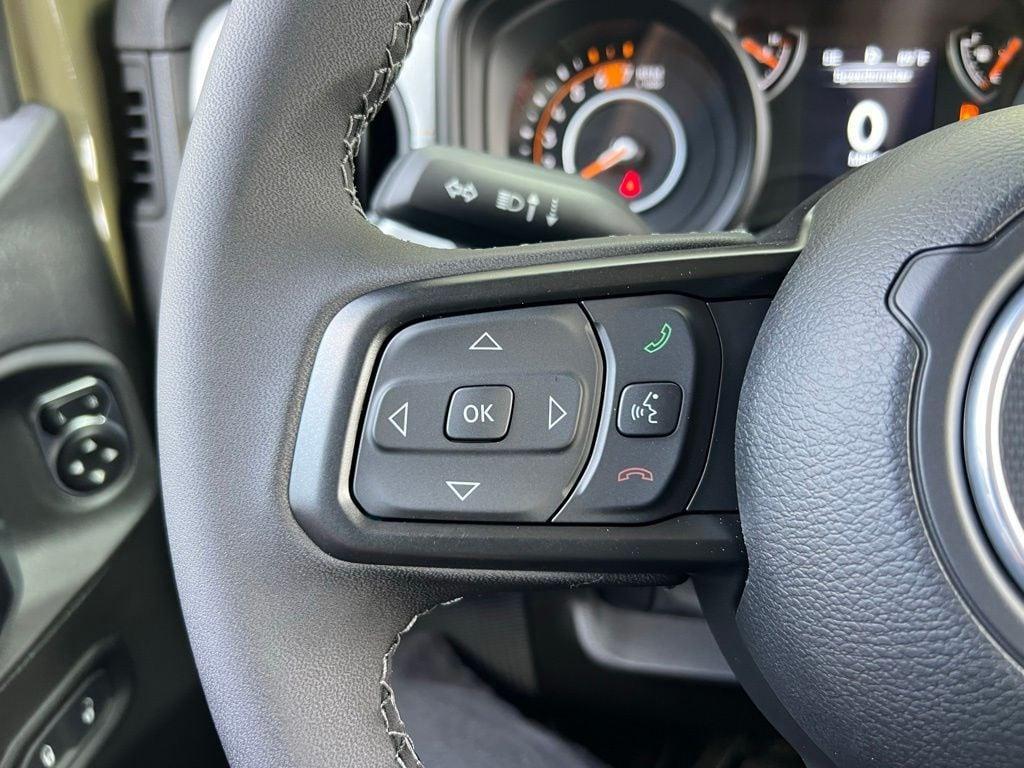 new 2025 Jeep Wrangler car, priced at $45,075