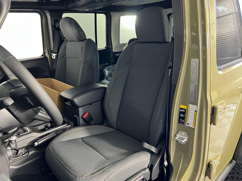 new 2025 Jeep Wrangler car, priced at $43,575