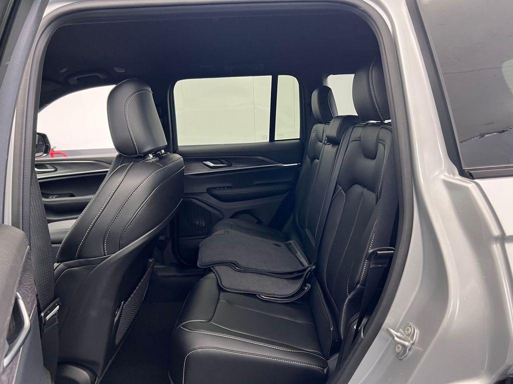 new 2025 Jeep Grand Cherokee car, priced at $42,020