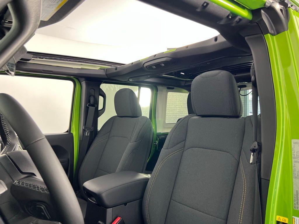 new 2025 Jeep Wrangler car, priced at $51,775