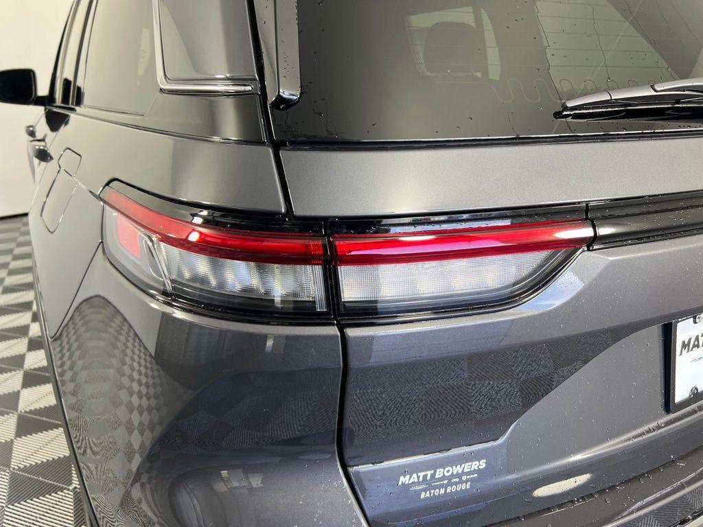 new 2025 Jeep Grand Cherokee car, priced at $28,375