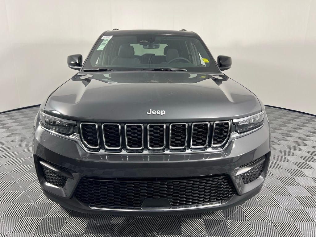 new 2025 Jeep Grand Cherokee car, priced at $28,375