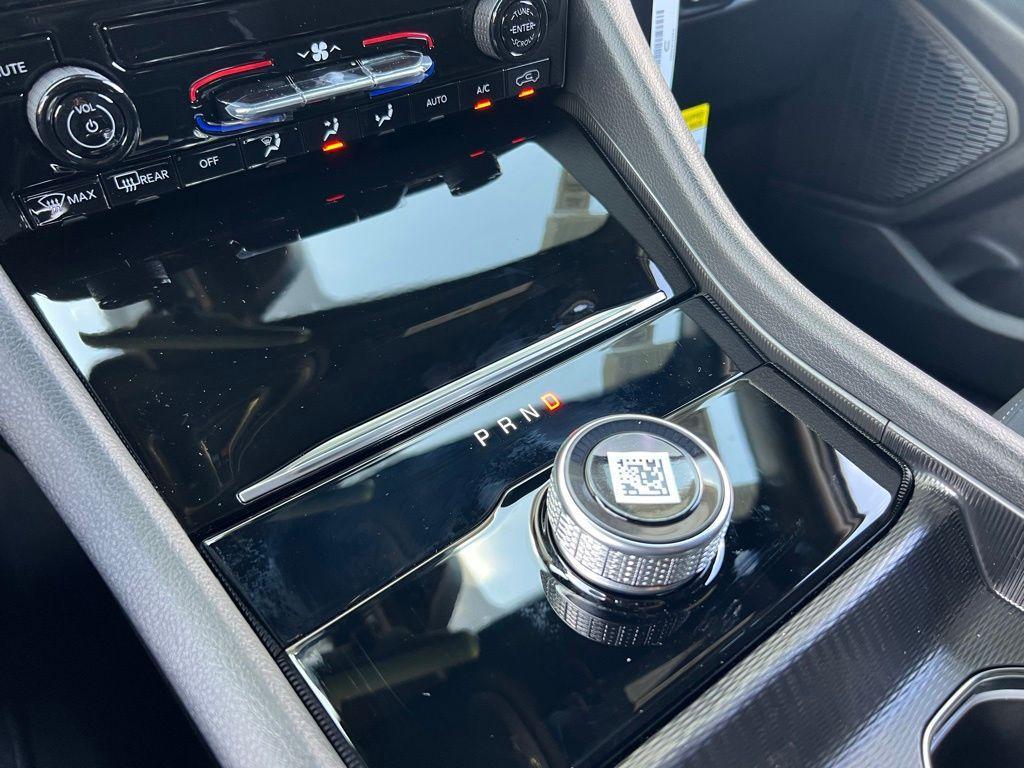 new 2025 Jeep Grand Cherokee car, priced at $28,375