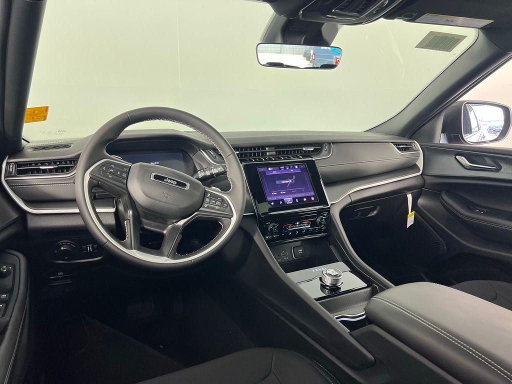 new 2025 Jeep Grand Cherokee L car, priced at $31,125