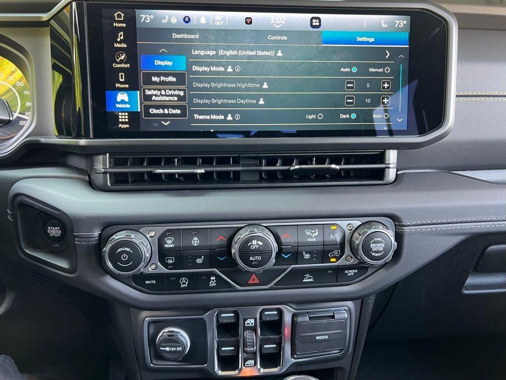 new 2025 Jeep Gladiator car, priced at $46,750