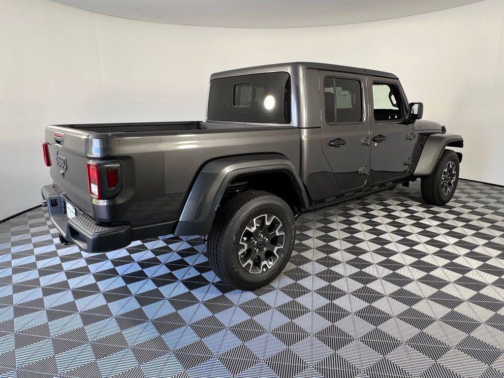 new 2025 Jeep Gladiator car, priced at $46,750