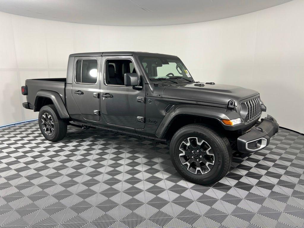 new 2025 Jeep Gladiator car, priced at $46,750