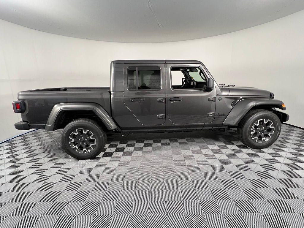 new 2025 Jeep Gladiator car, priced at $46,750
