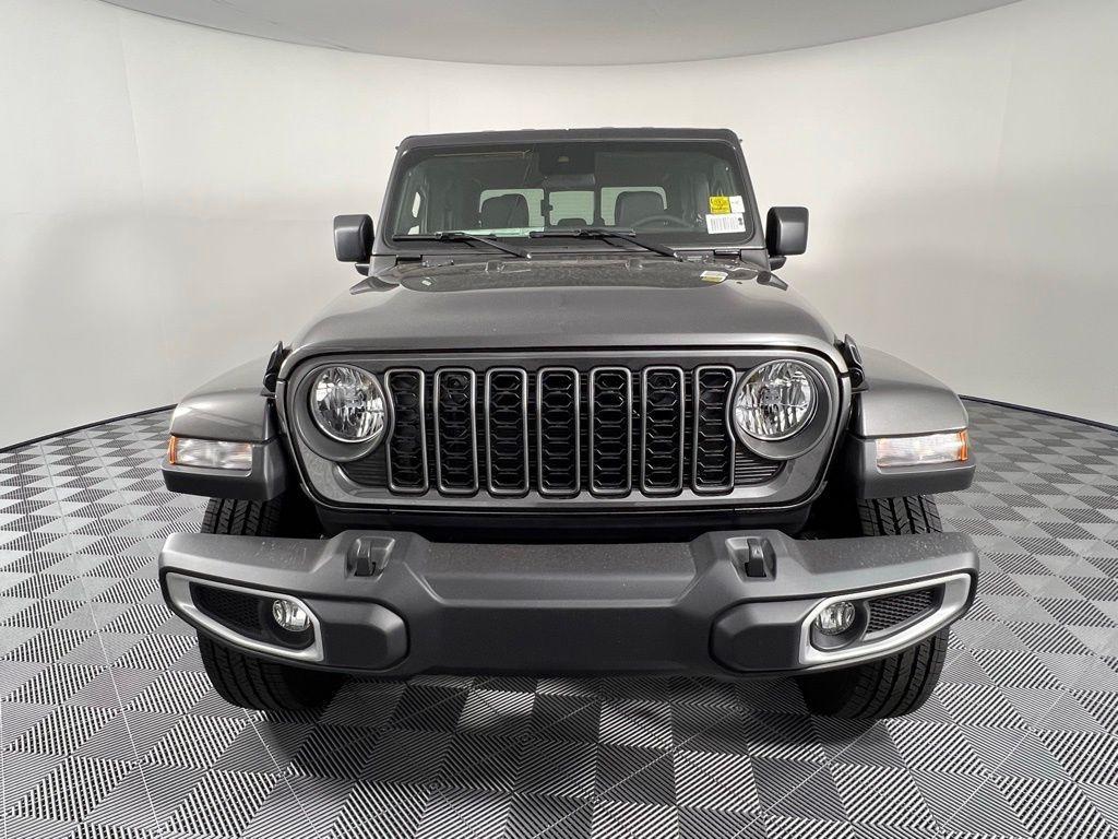 new 2025 Jeep Gladiator car, priced at $46,750