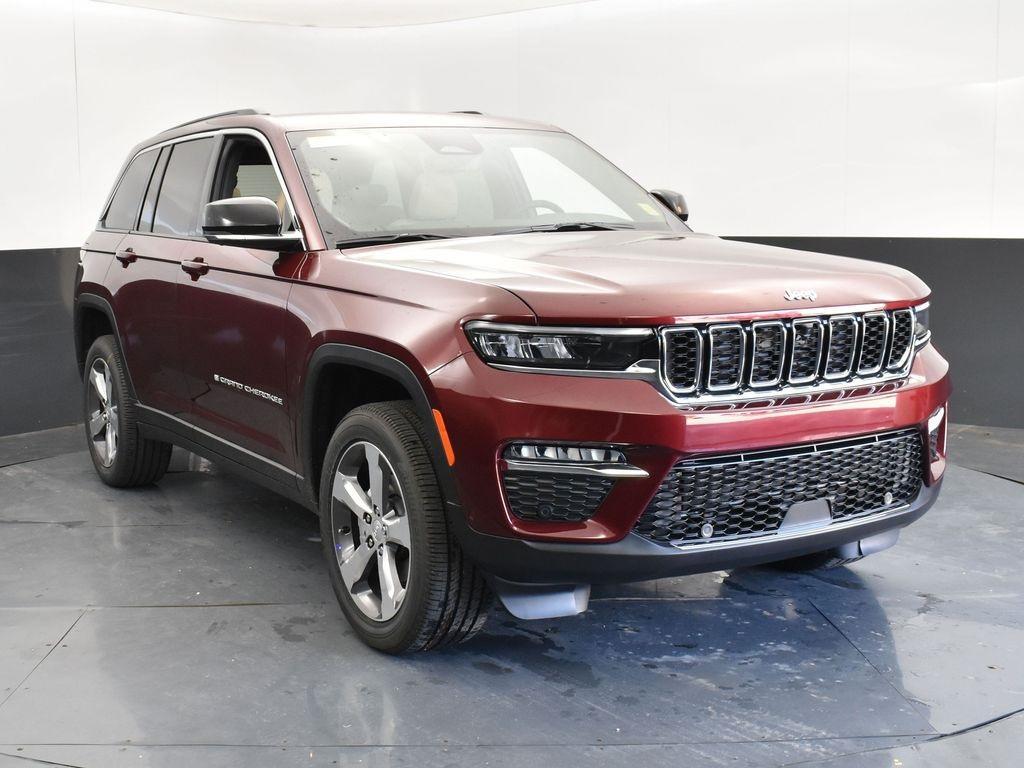 new 2025 Jeep Grand Cherokee car, priced at $44,360