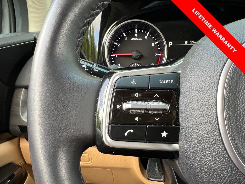 used 2024 Kia Carnival car, priced at $36,812