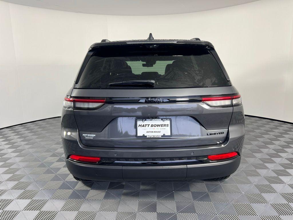 new 2025 Jeep Grand Cherokee car, priced at $46,155