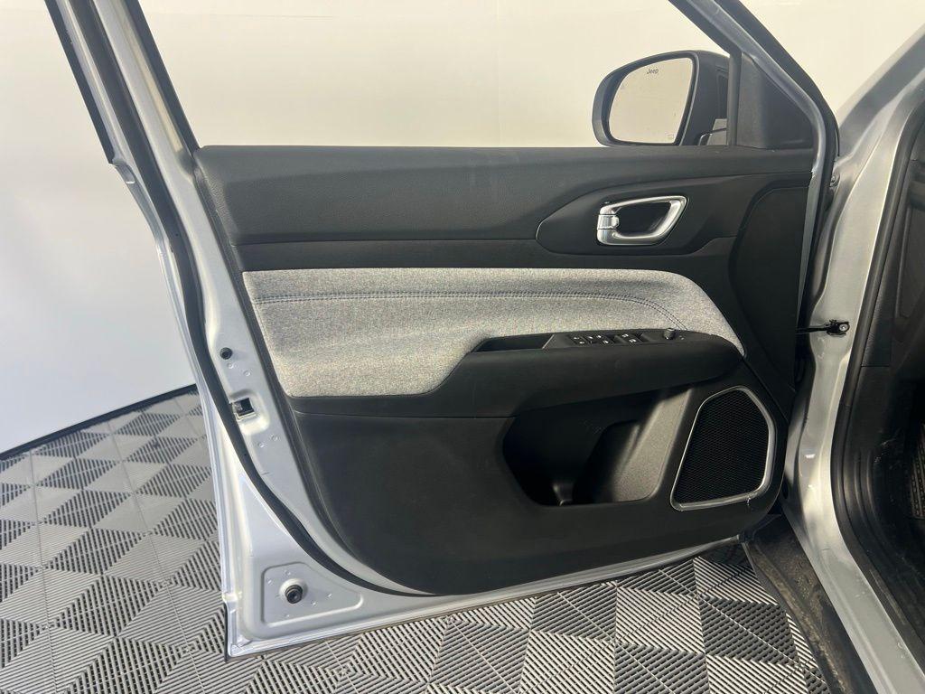 new 2025 Jeep Compass car, priced at $24,260