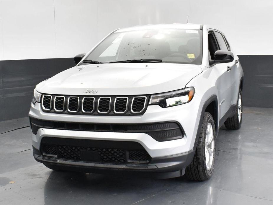 new 2025 Jeep Compass car, priced at $26,090