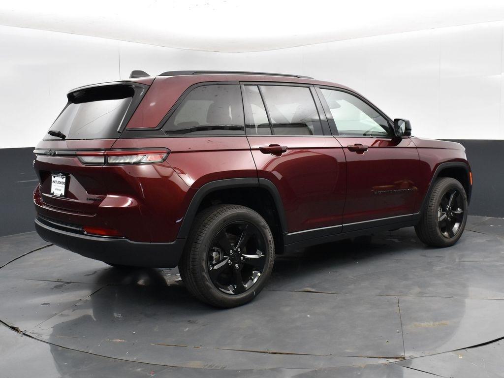 new 2025 Jeep Grand Cherokee car, priced at $40,020