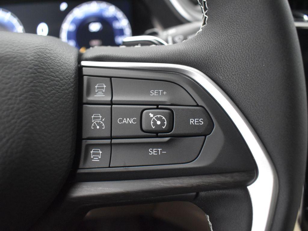 new 2025 Jeep Grand Cherokee car, priced at $42,020