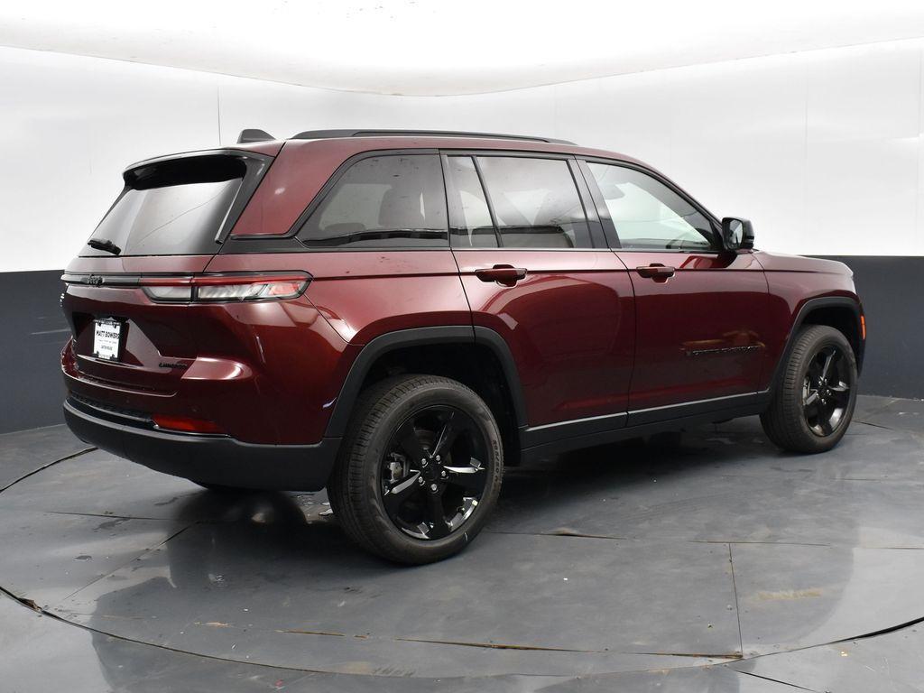 new 2025 Jeep Grand Cherokee car, priced at $42,020