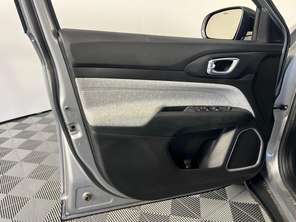 used 2022 Jeep Compass car, priced at $20,066