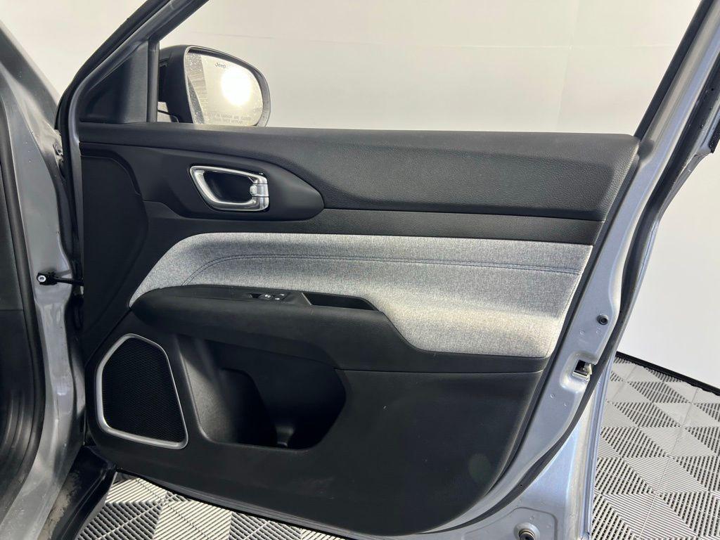 used 2022 Jeep Compass car, priced at $20,066