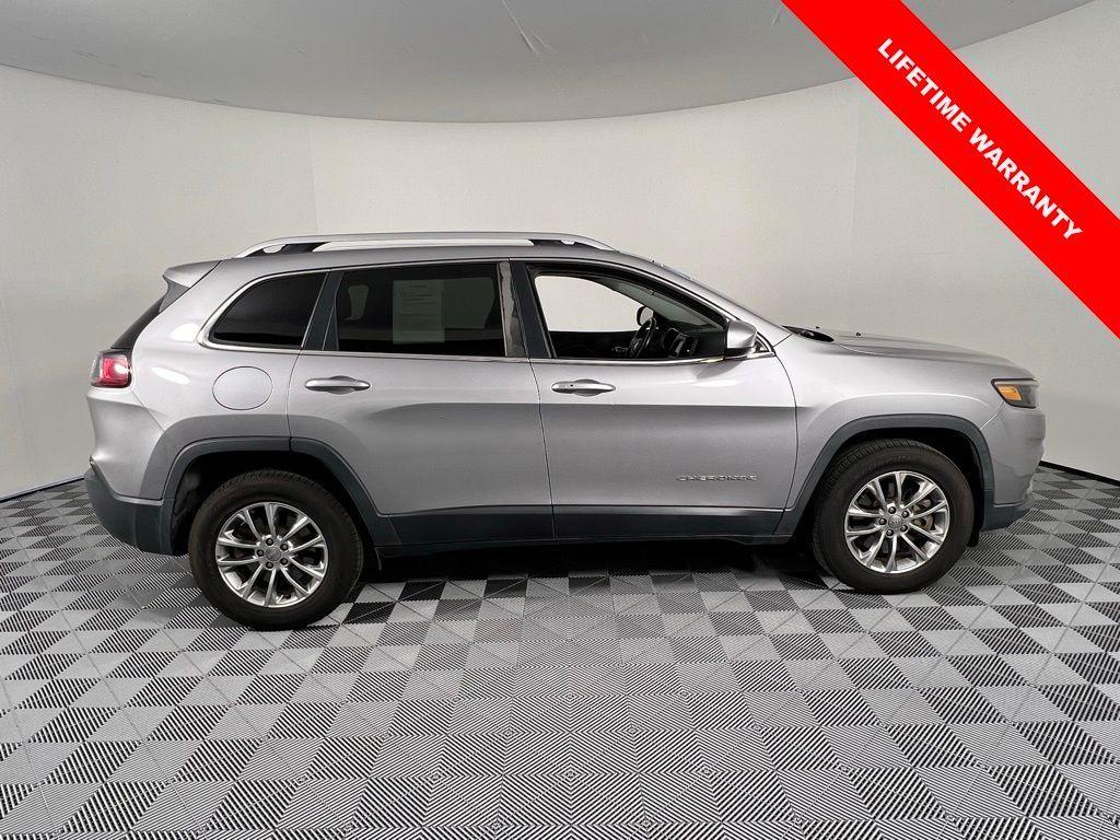 used 2019 Jeep Cherokee car, priced at $13,555